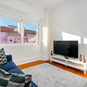 whome-hideaway-family-apartment-3.hotels-lisbon-portugal.com/