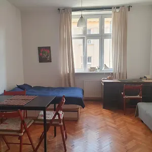 apartament-on-kazimierz.krakowhotelspoland.com/